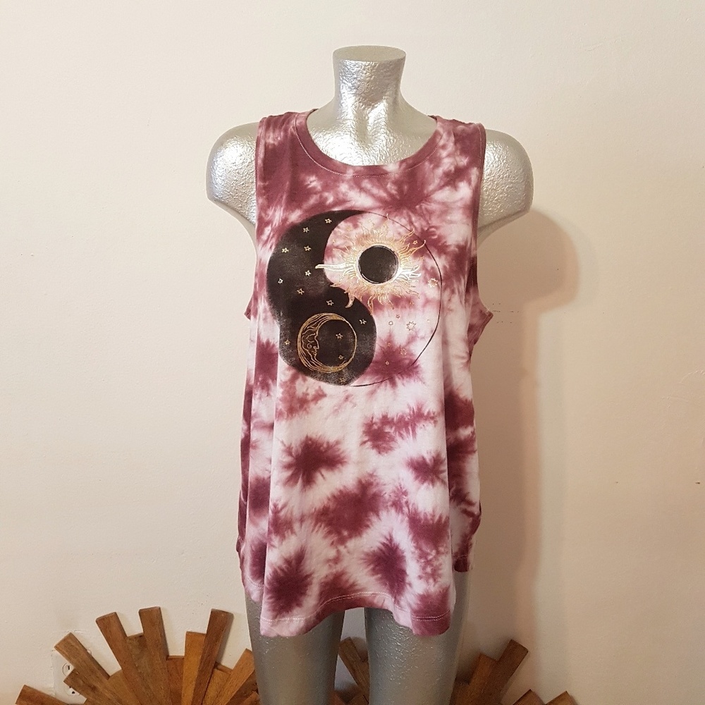 Yin yang Tie dye muscle tee